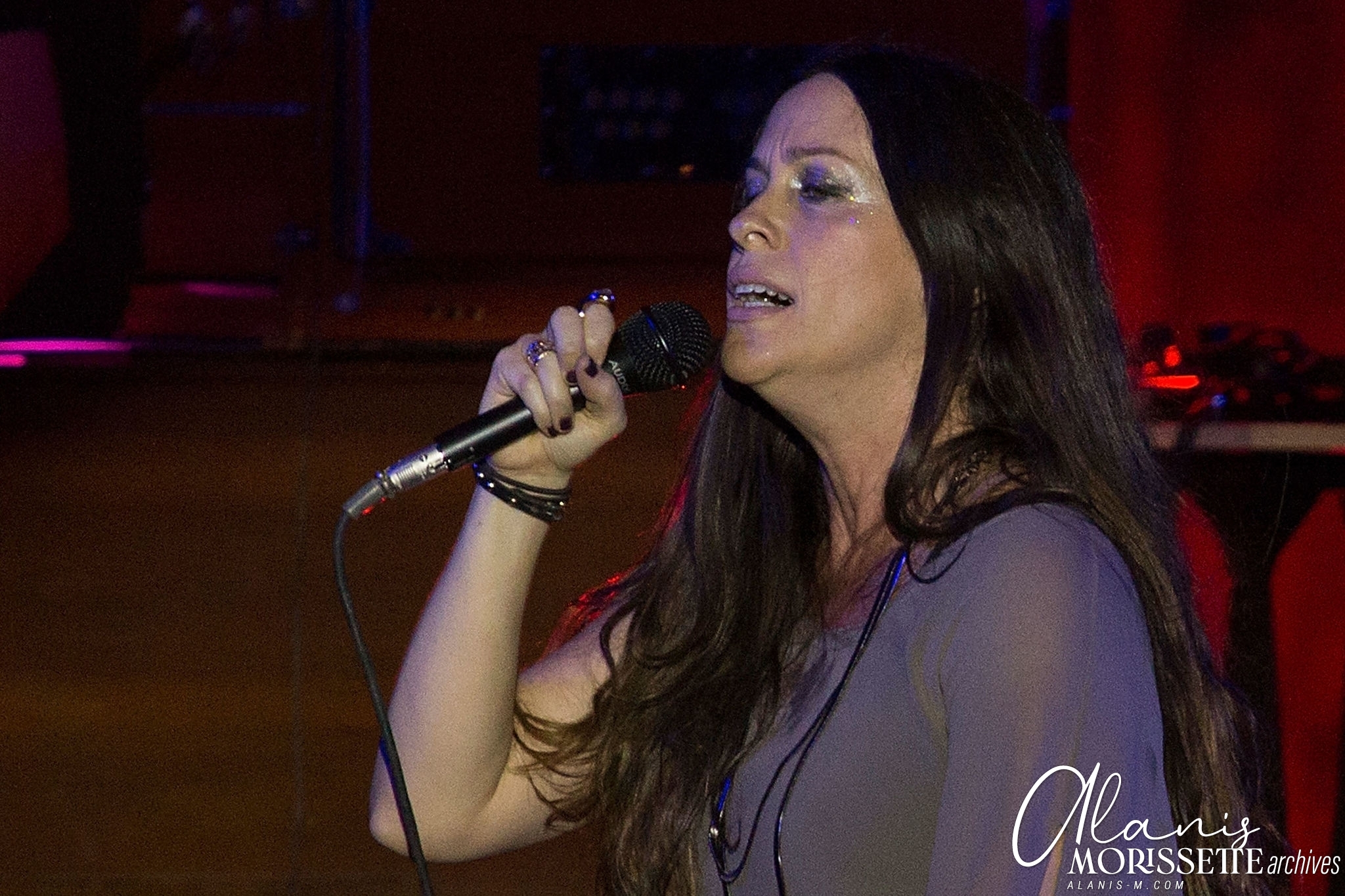 AlanisMorissetteArchives-010.jpg